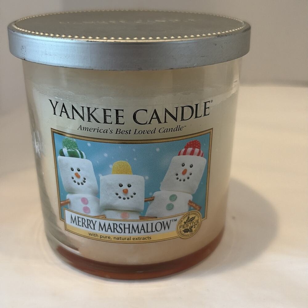 Yankee Candle Merry Marshmallow Small 7oz Jar pure natural extracts Unused New